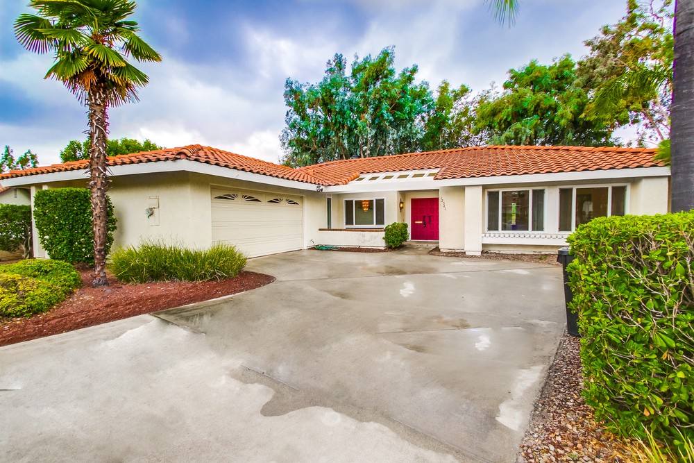 Virtual tour photo 4 of 56 for 12541 Camino Vuelo