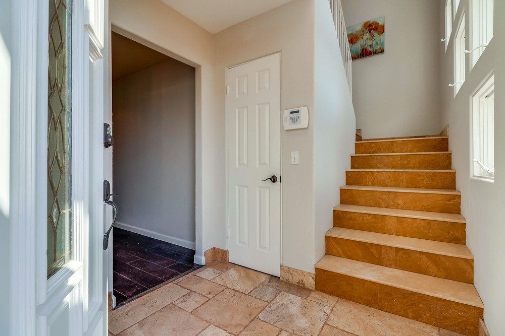 Virtual tour photo 11 of 52 for 1255 Gertrude St