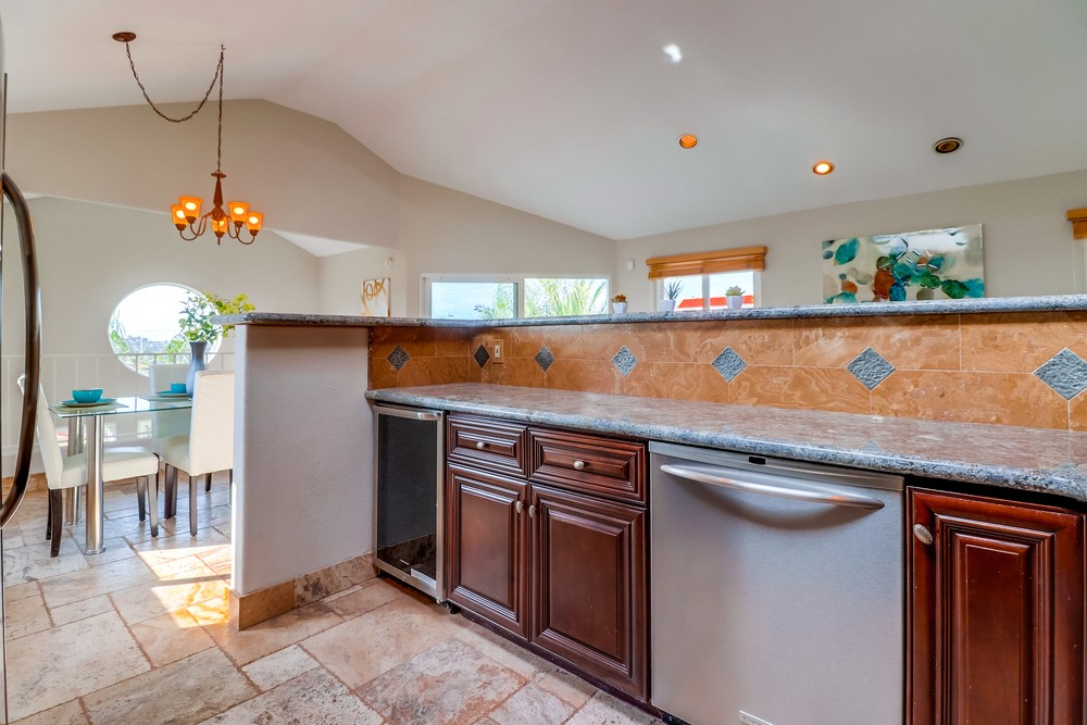 Virtual tour photo 28 of 52 for 1255 Gertrude St