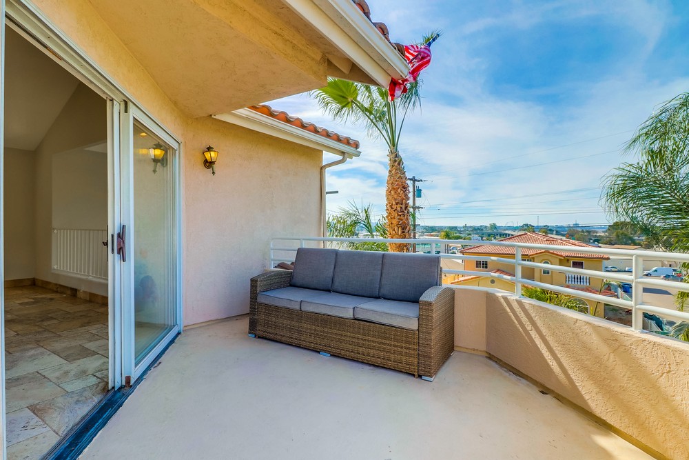 Virtual tour photo 31 of 52 for 1255 Gertrude St