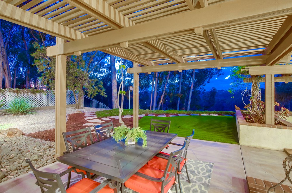 Virtual tour photo 7 of 98 for 12550 Fairbrook Rd