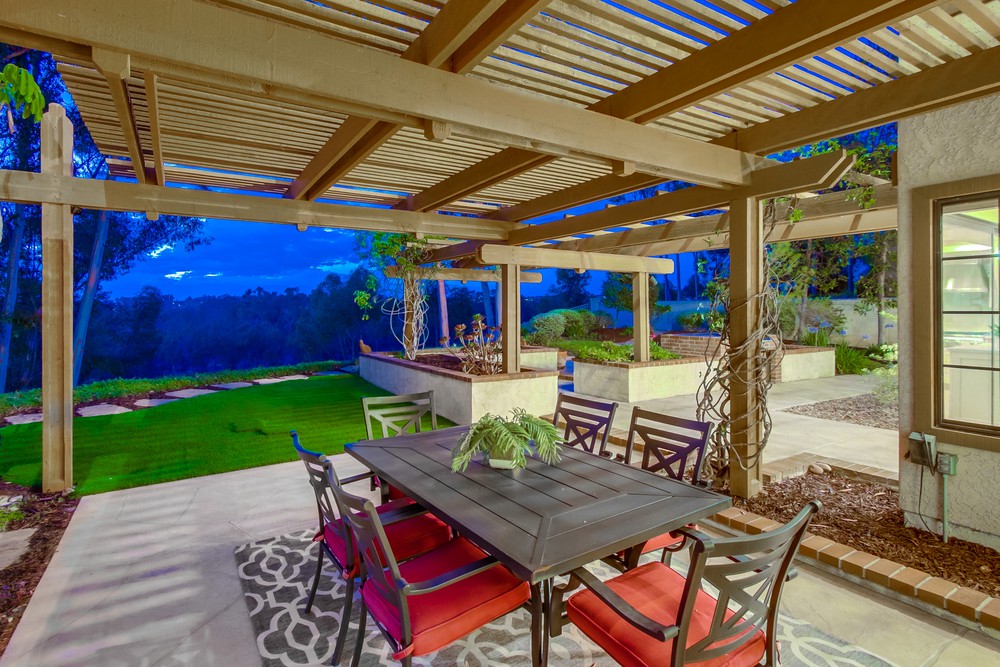 Virtual tour photo 8 of 98 for 12550 Fairbrook Rd