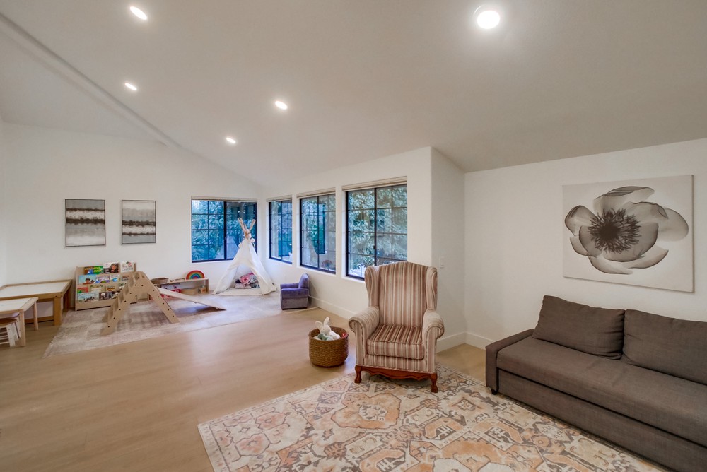 Virtual tour photo 67 of 98 for 12550 Fairbrook Rd
