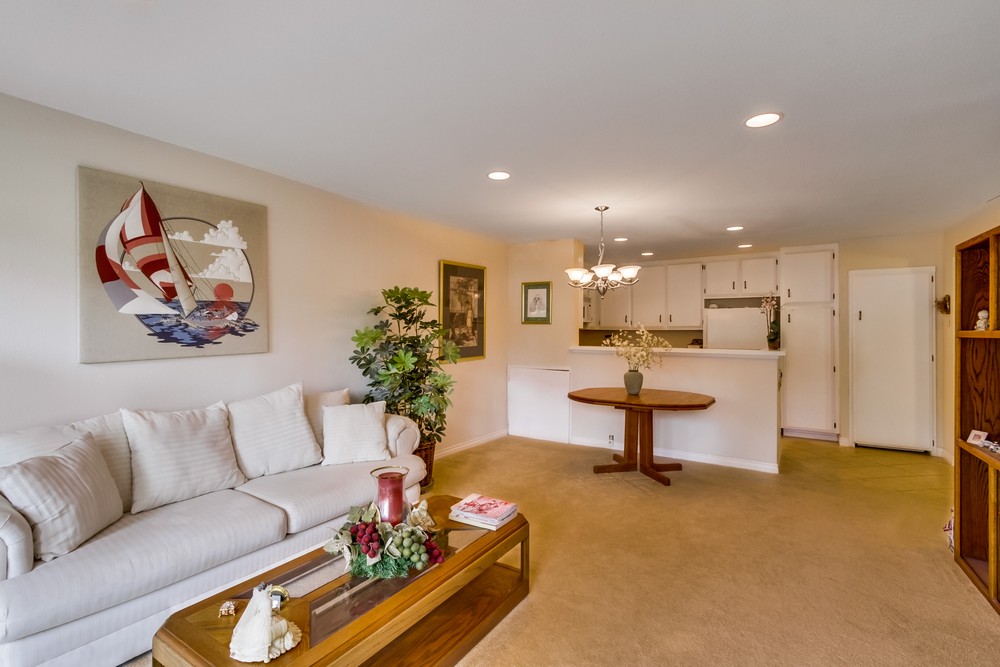 Virtual tour photo 4 of 20 for 12555 Oaks N Dr #102