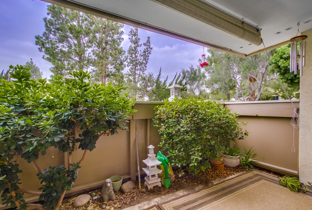Virtual tour photo 16 of 20 for 12555 Oaks N Dr #102