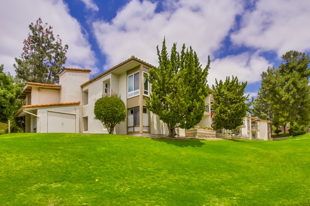 Virtual tour photo 18 of 20 for 12555 Oaks N Dr #102