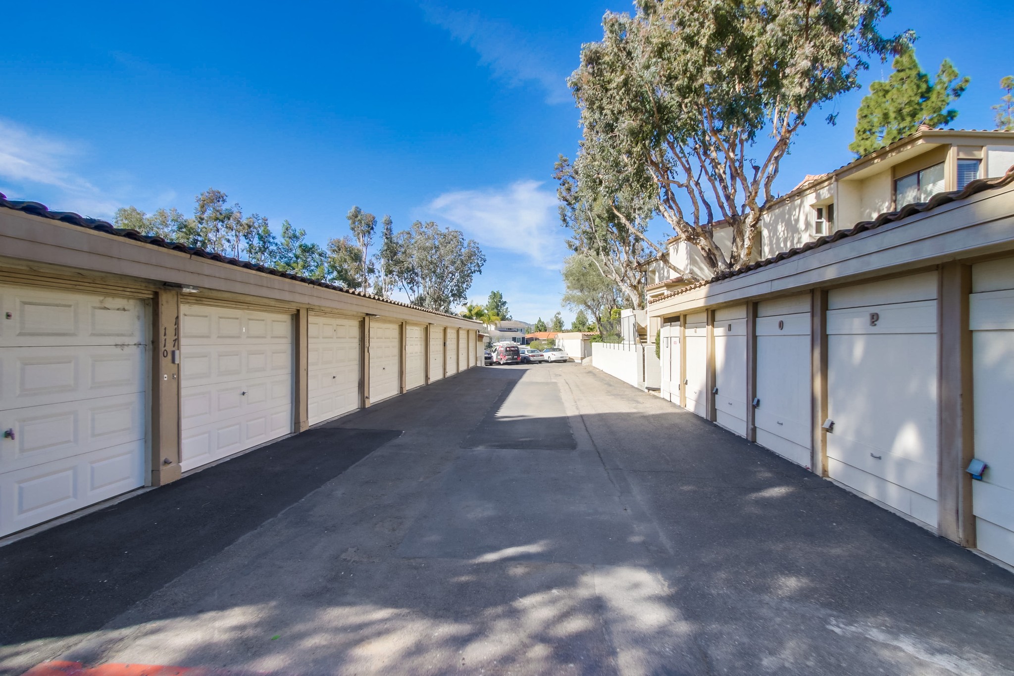 Virtual tour photo 42 of 60 for 12555 Oaks N Dr