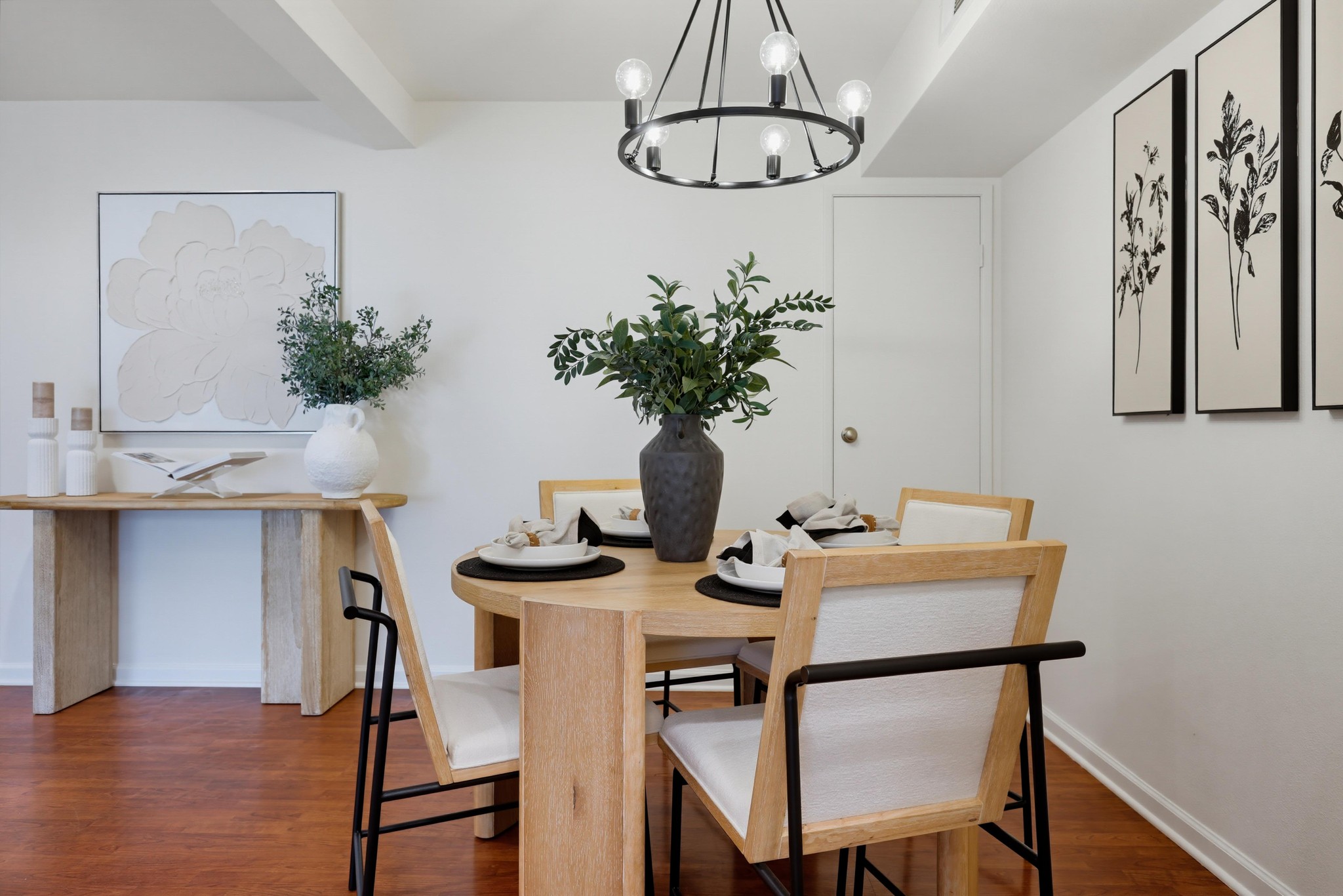 Virtual tour photo 28 of 57 for 12555 S Euclid St Apt 111