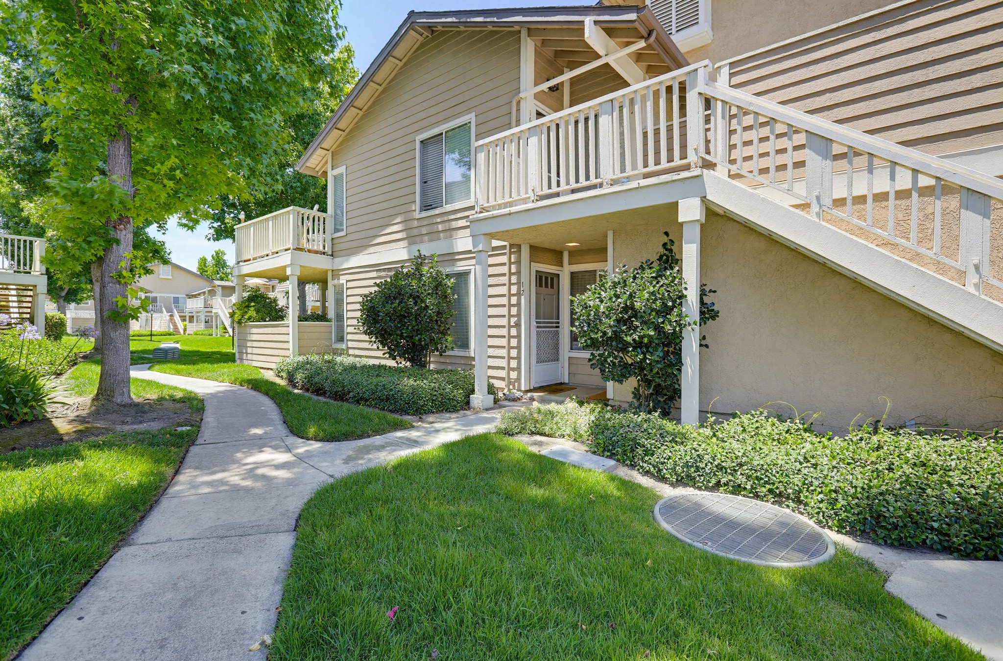 Virtual tour photo 3 of 66 for 12561 Edgemont Ln Apt 12