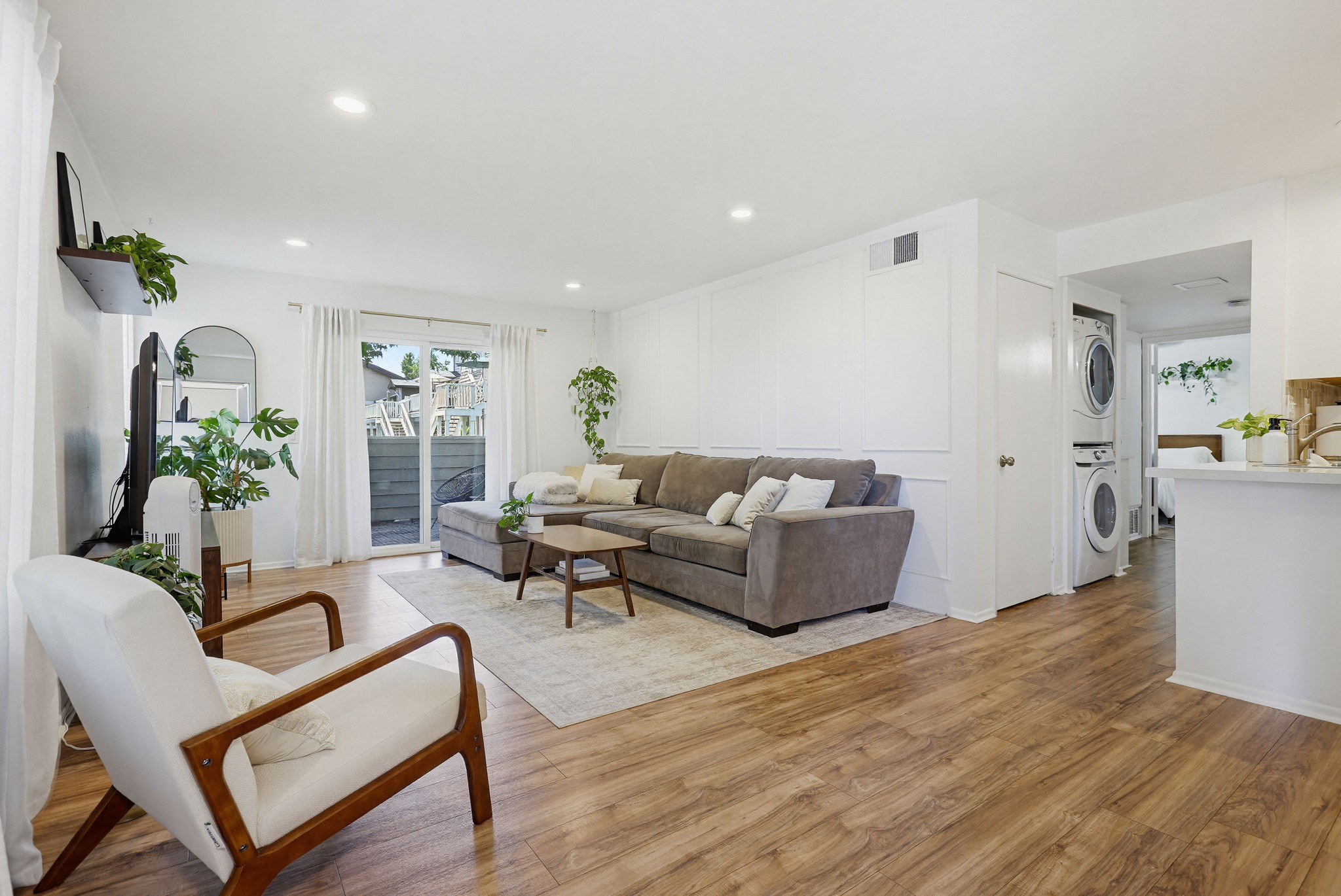Virtual tour photo 6 of 66 for 12561 Edgemont Ln Apt 12