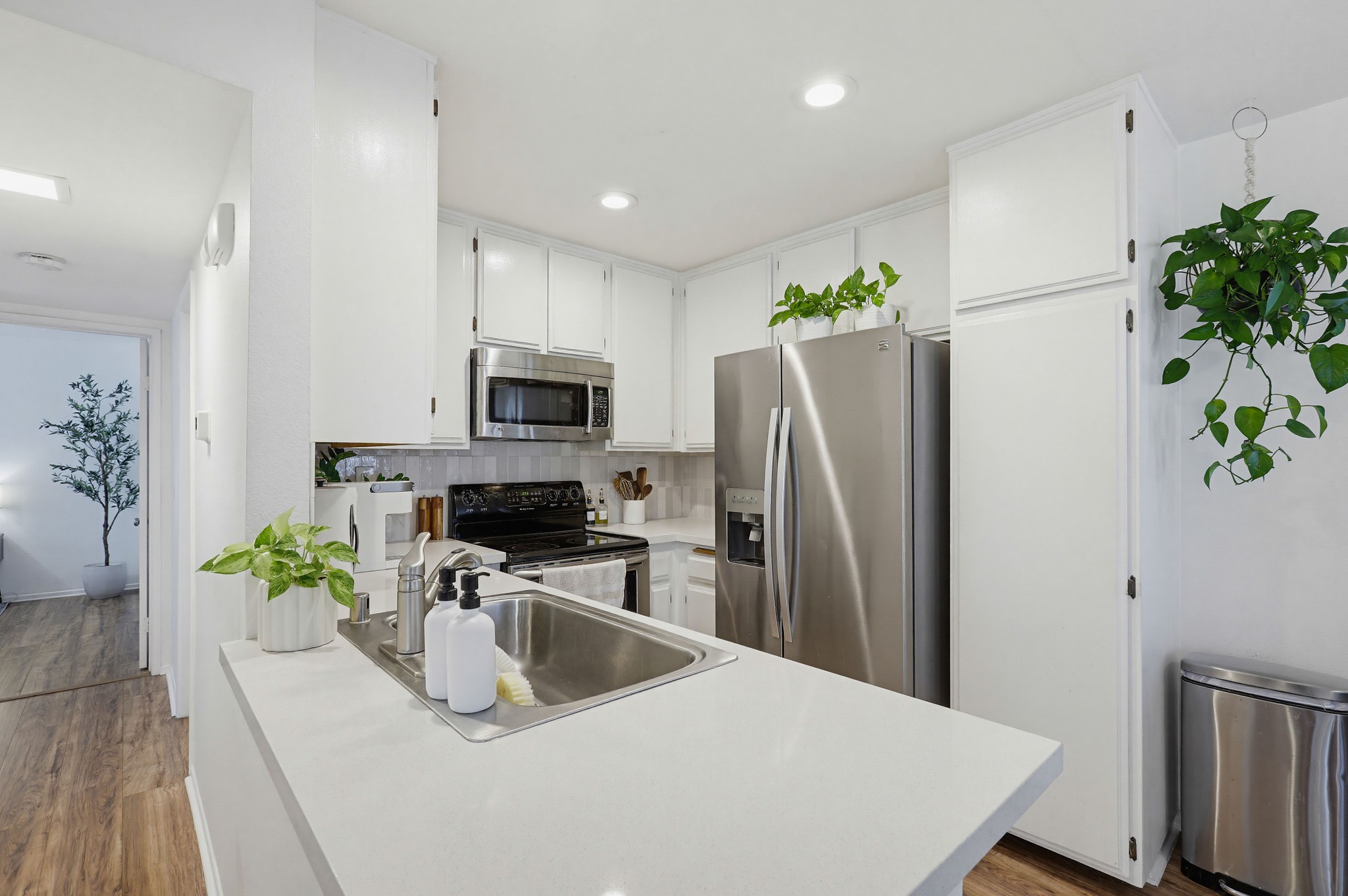 Virtual tour photo 18 of 66 for 12561 Edgemont Ln Apt 12