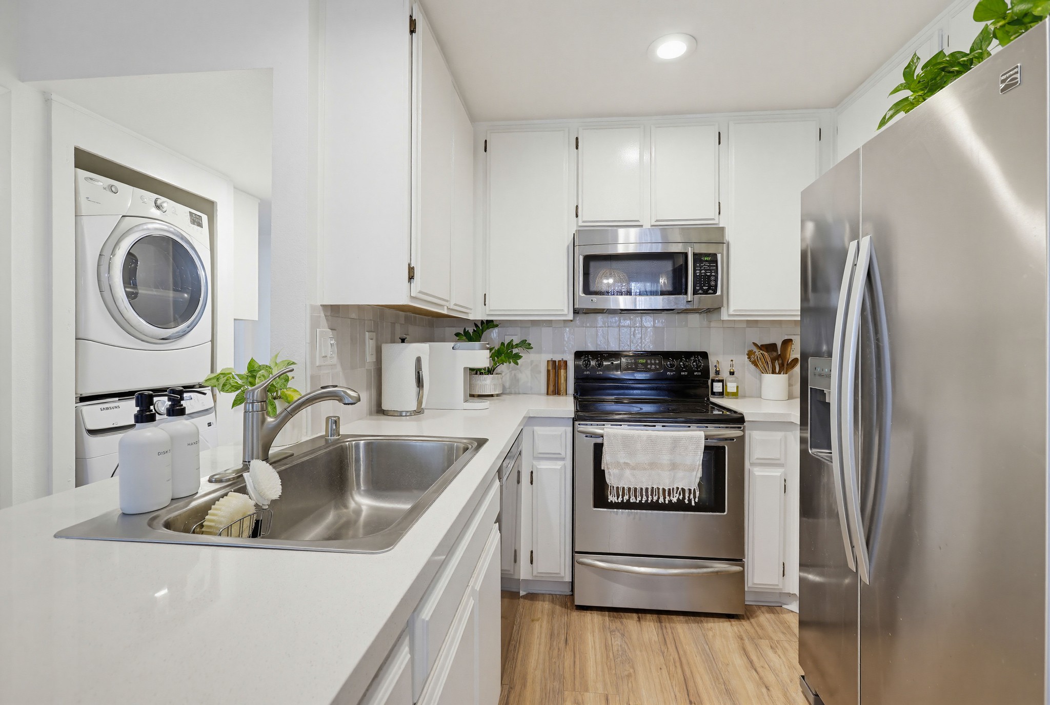 Virtual tour photo 19 of 66 for 12561 Edgemont Ln Apt 12