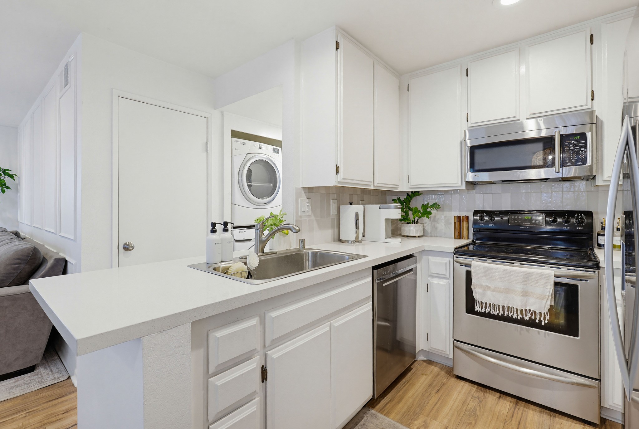 Virtual tour photo 20 of 66 for 12561 Edgemont Ln Apt 12