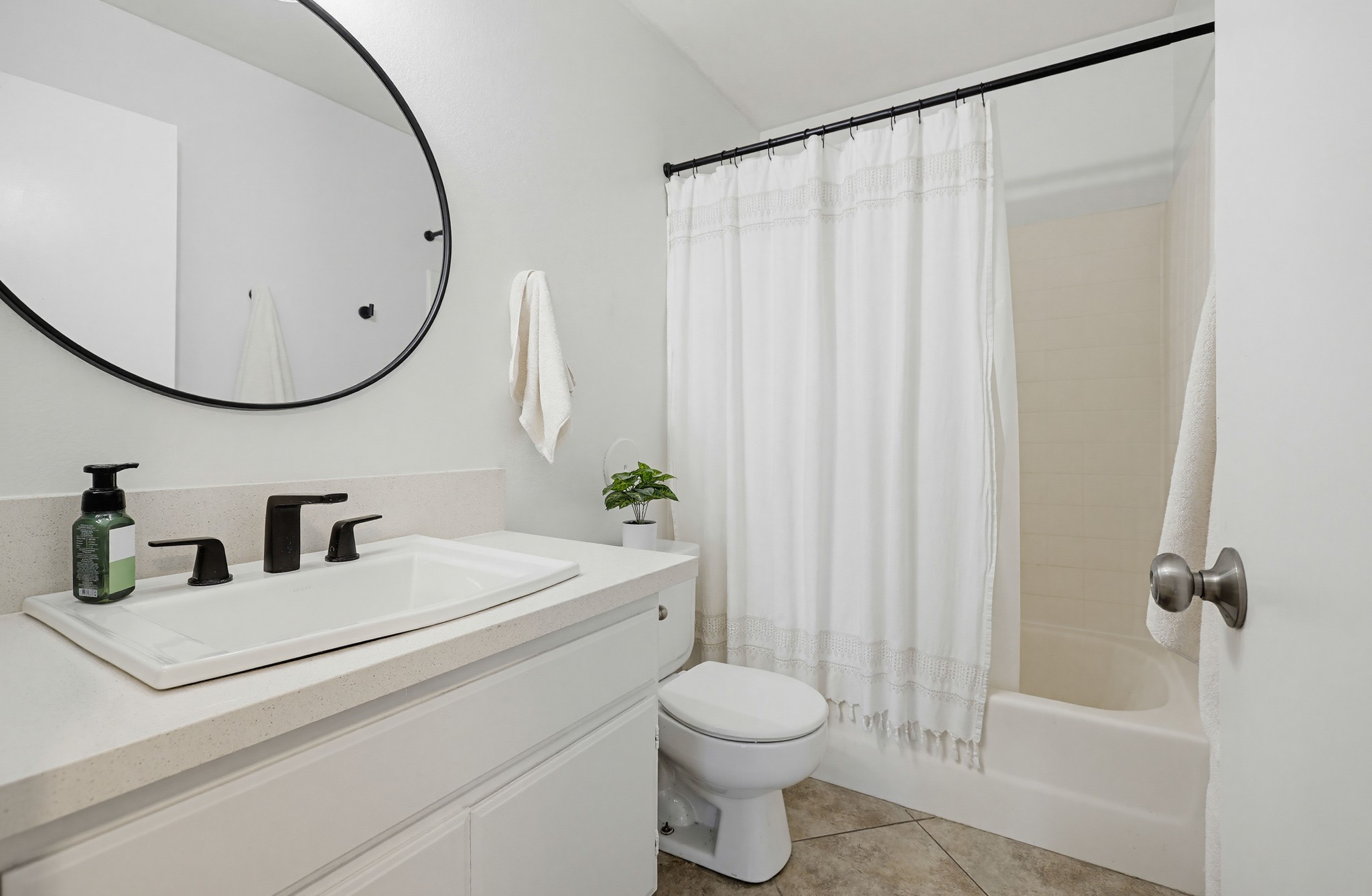 Virtual tour photo 45 of 66 for 12561 Edgemont Ln Apt 12