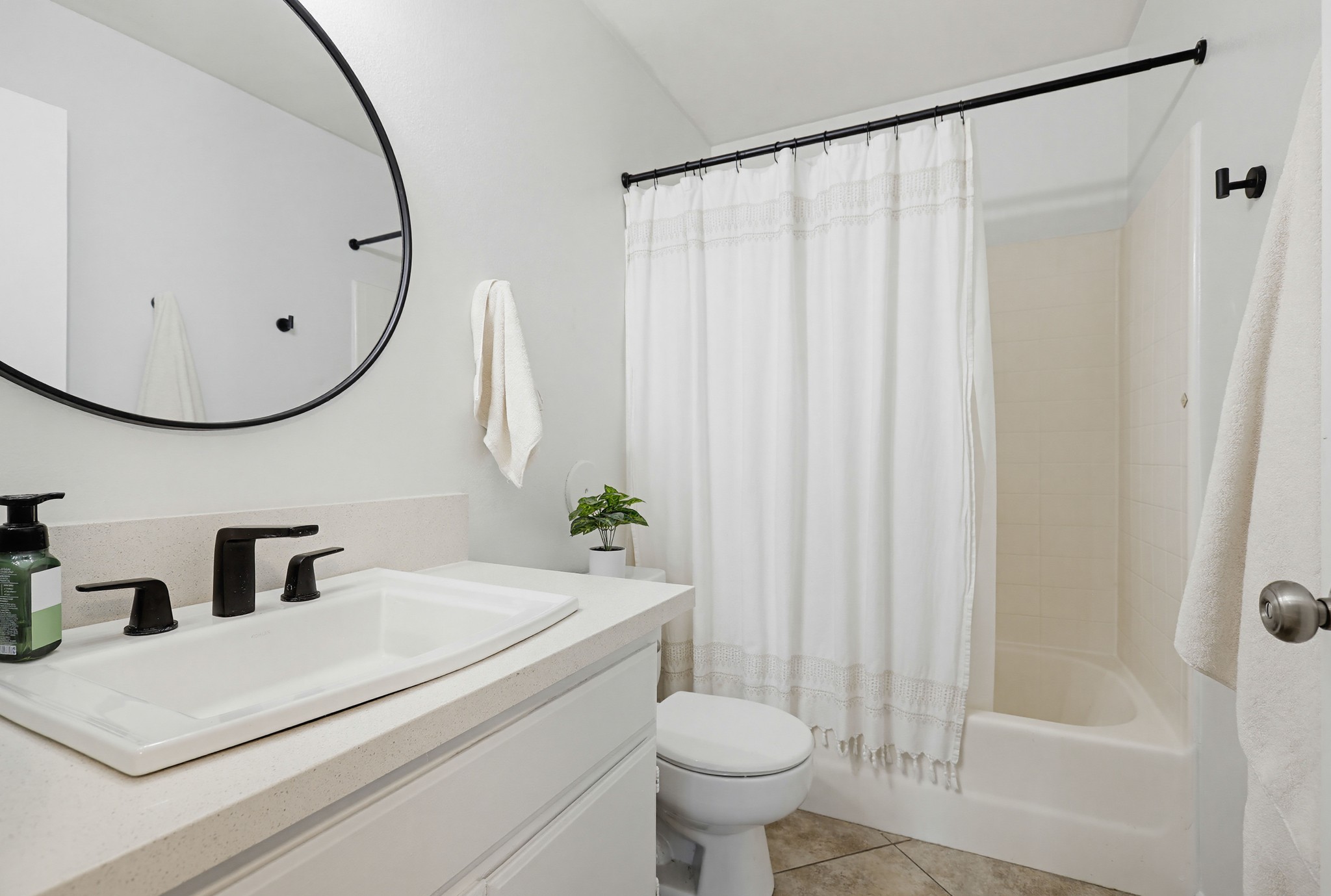 Virtual tour photo 46 of 66 for 12561 Edgemont Ln Apt 12