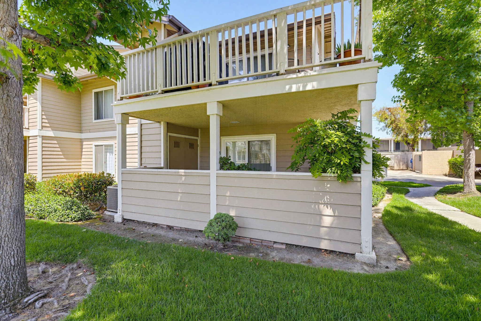 Virtual tour photo 54 of 66 for 12561 Edgemont Ln Apt 12