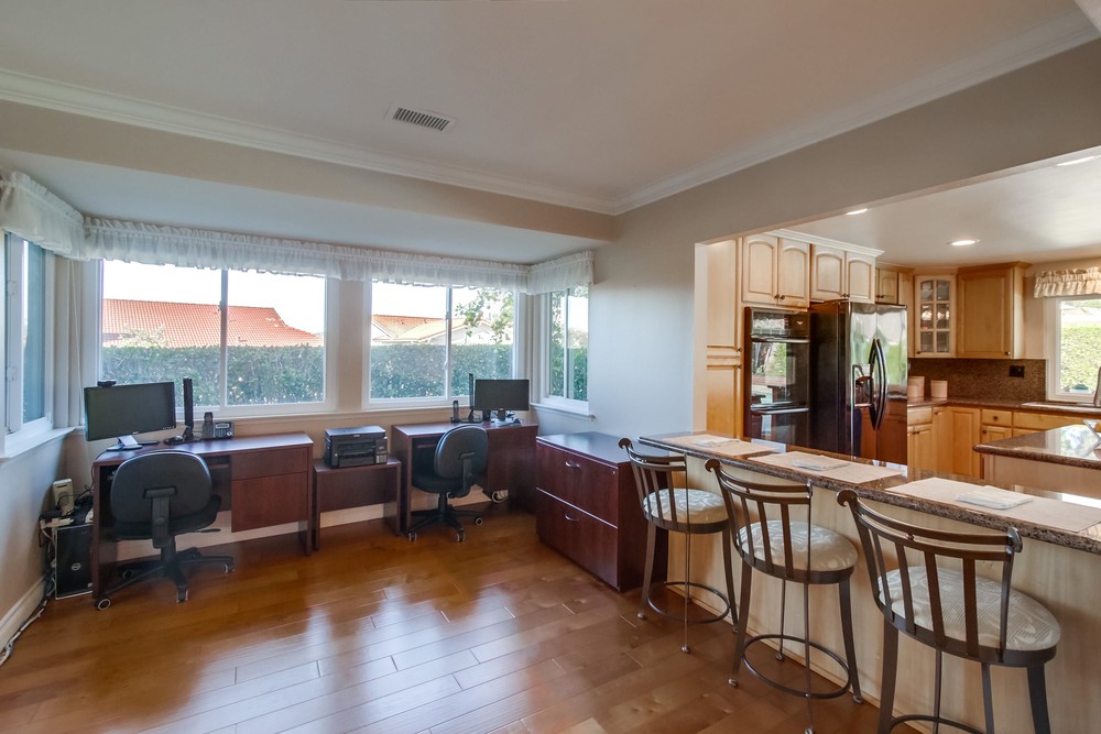Virtual tour photo 12 of 30 for 12580 Camino Vuelo
