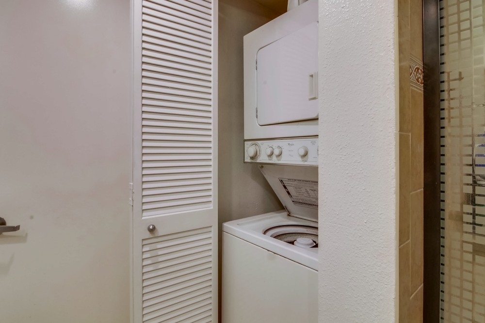 Virtual tour photo 19 of 20 for 1260 Cleveland Ave #316