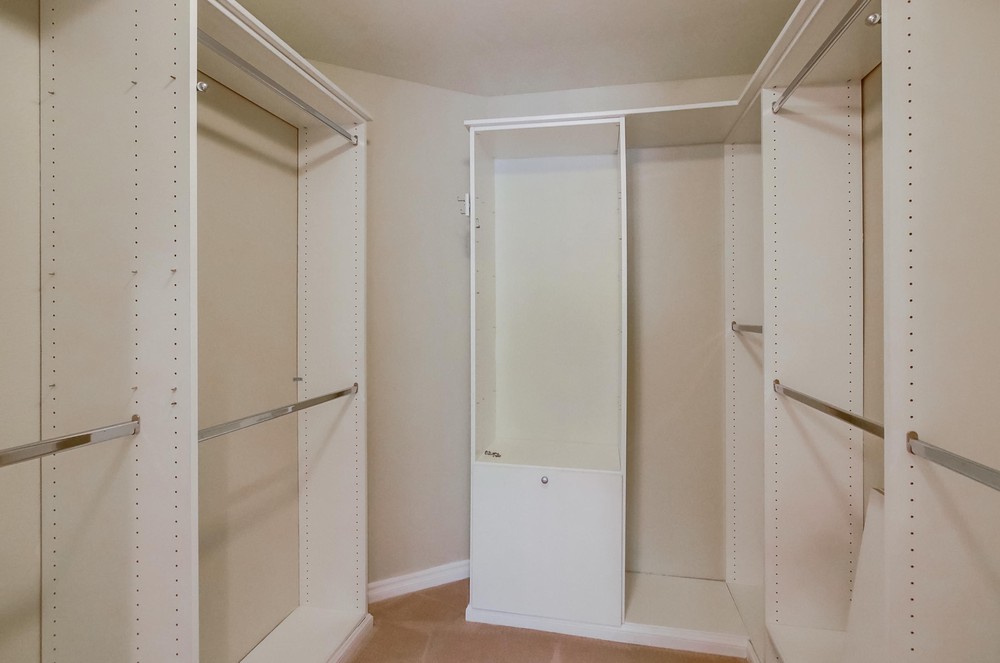 Virtual tour photo 32 of 47 for 12603 Spindletop Rd