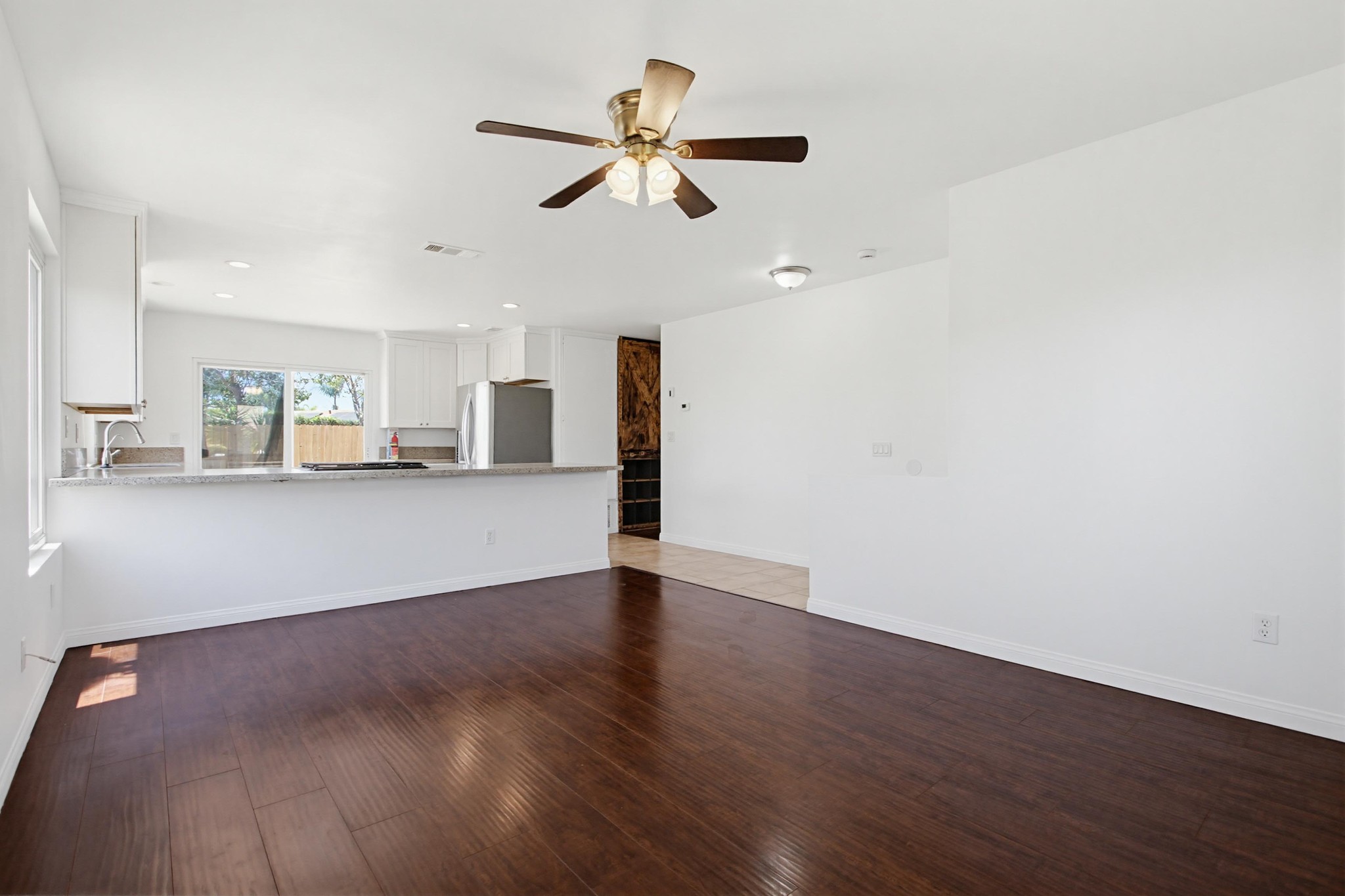 Virtual tour photo 10 of 47 for 1261 Conway Dr