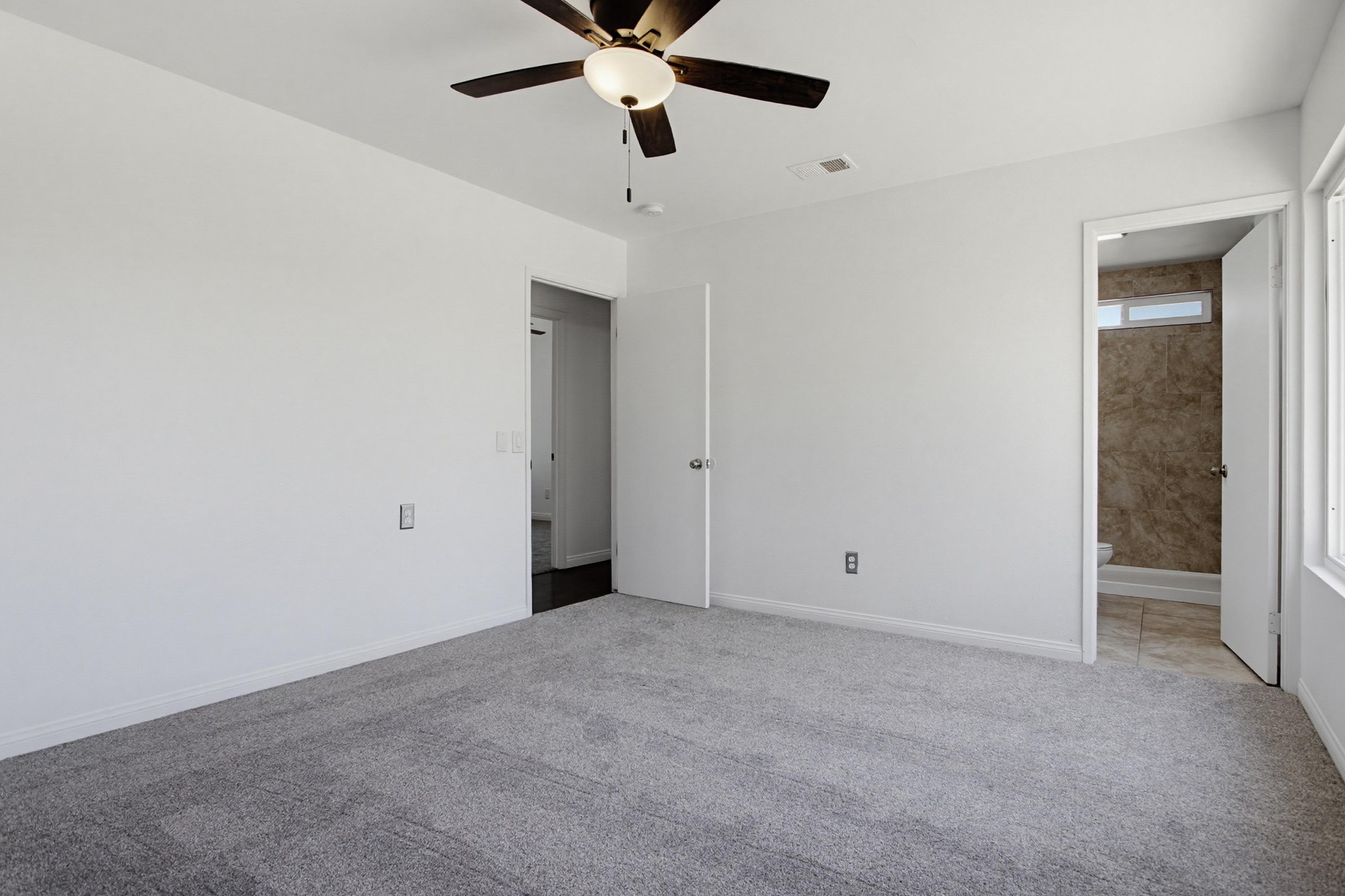 Virtual tour photo 27 of 47 for 1261 Conway Dr