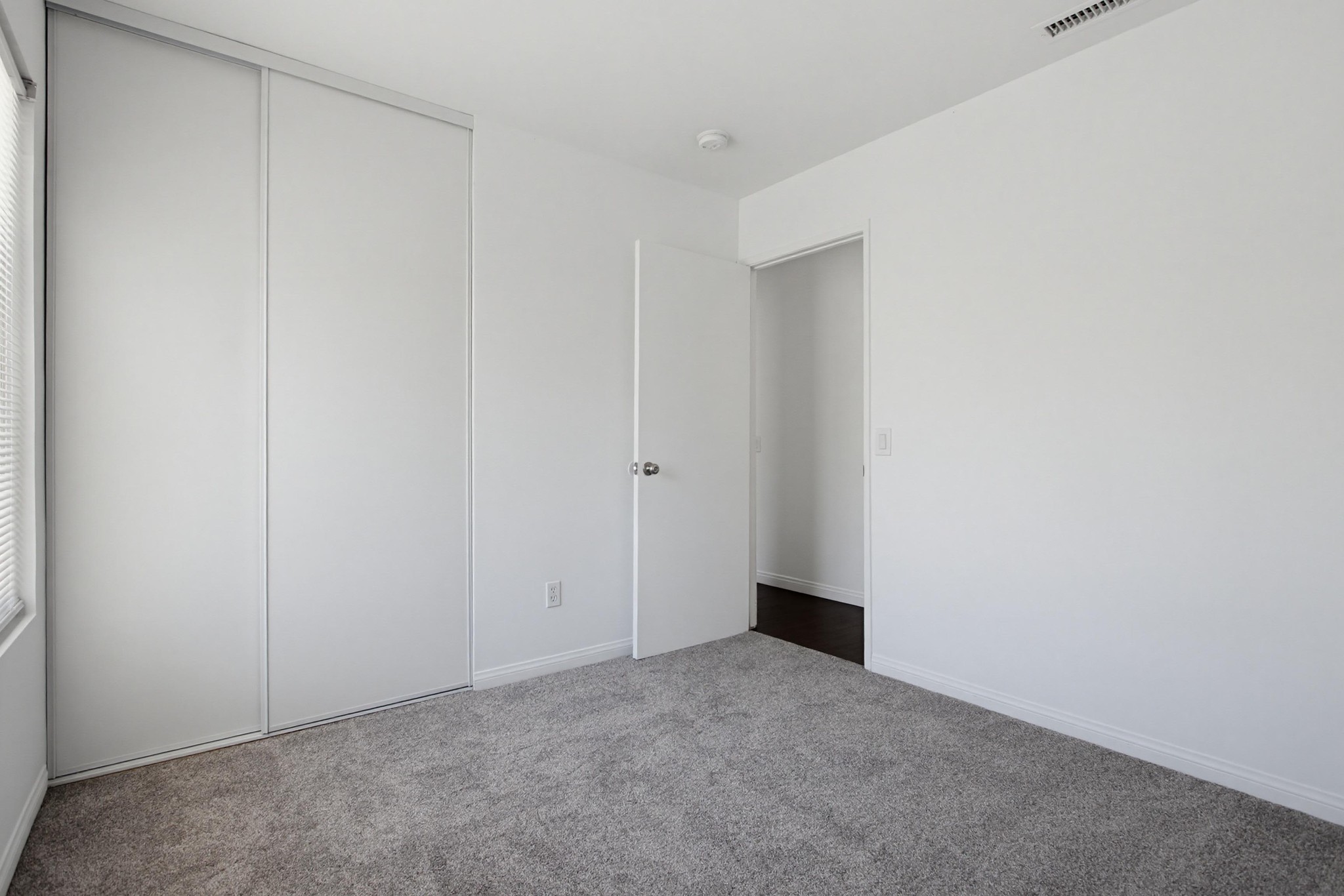 Virtual tour photo 32 of 47 for 1261 Conway Dr