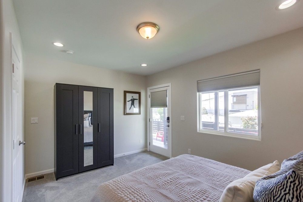 Virtual tour photo 25 of 44 for 1261 Goshen St