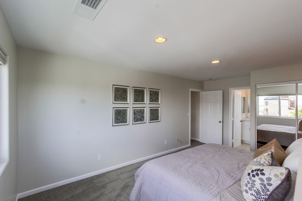 Virtual tour photo 40 of 44 for 1261 Goshen St
