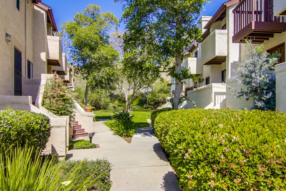 Virtual tour photo 4 of 56 for 1262 River Glen Row #19