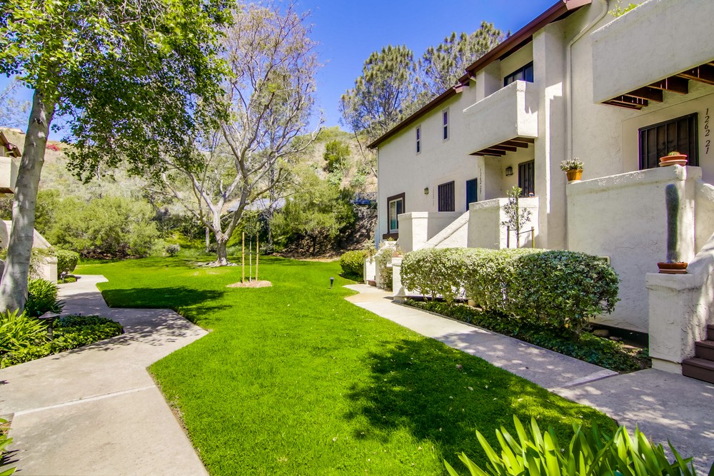 Virtual tour photo 5 of 56 for 1262 River Glen Row #19
