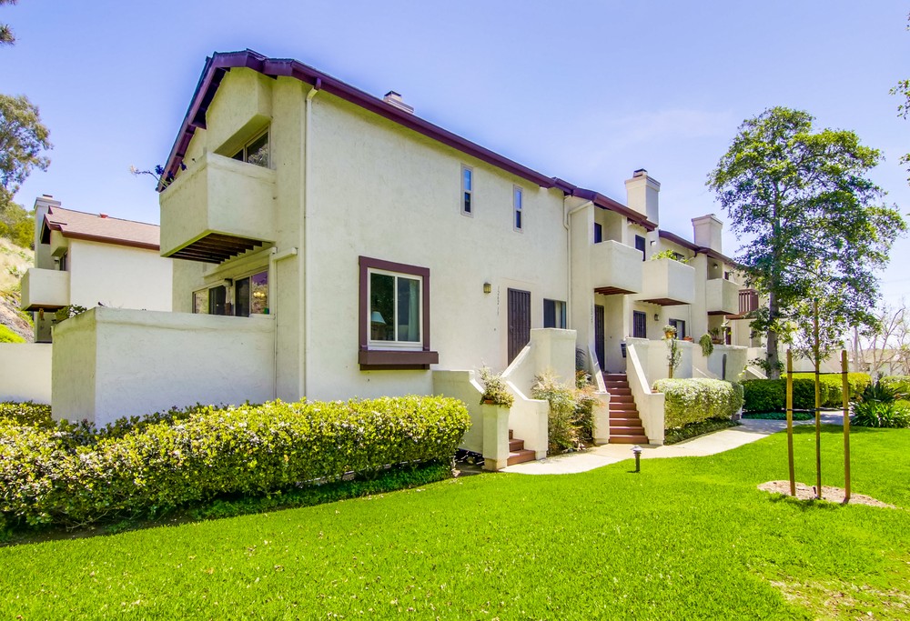 Virtual tour photo 8 of 56 for 1262 River Glen Row #19