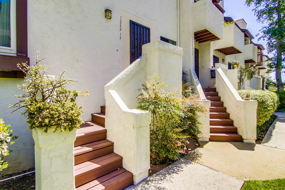 Virtual tour photo 9 of 56 for 1262 River Glen Row #19