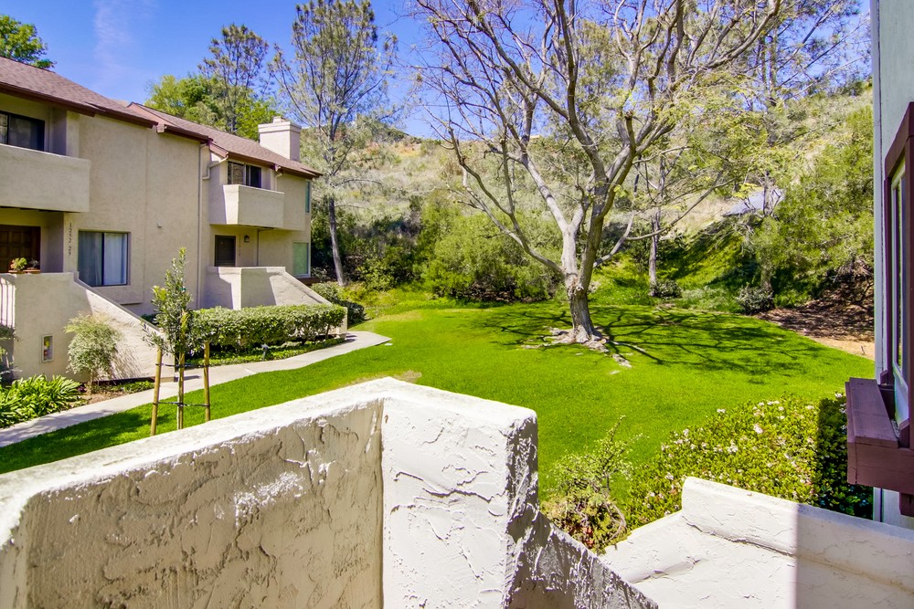Virtual tour photo 10 of 56 for 1262 River Glen Row #19