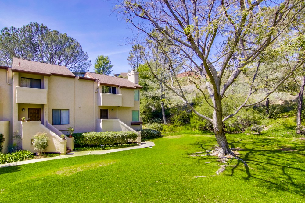Virtual tour photo 11 of 56 for 1262 River Glen Row #19