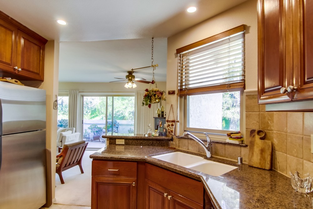 Virtual tour photo 32 of 56 for 1262 River Glen Row #19
