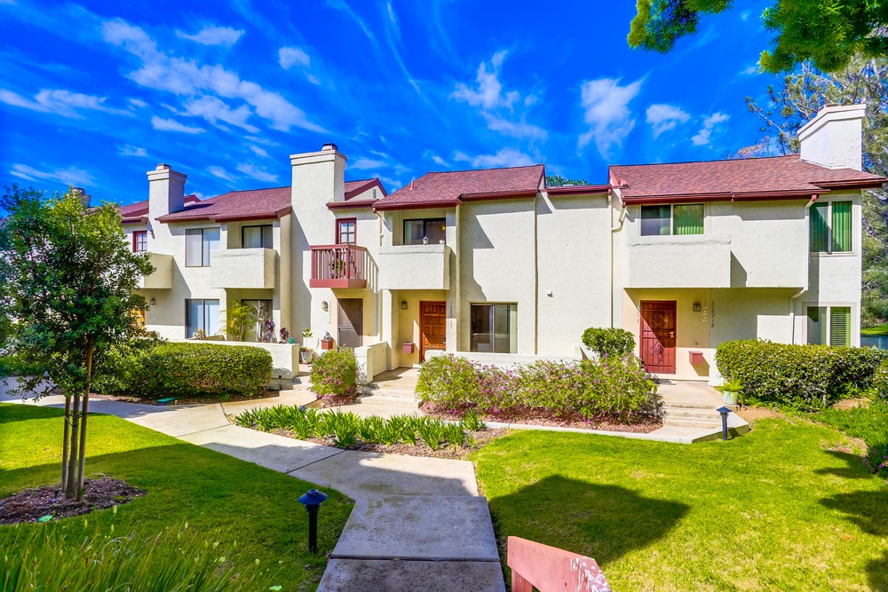 Virtual tour photo 1 of 30 for 1262 River Glen Row UNIT 17