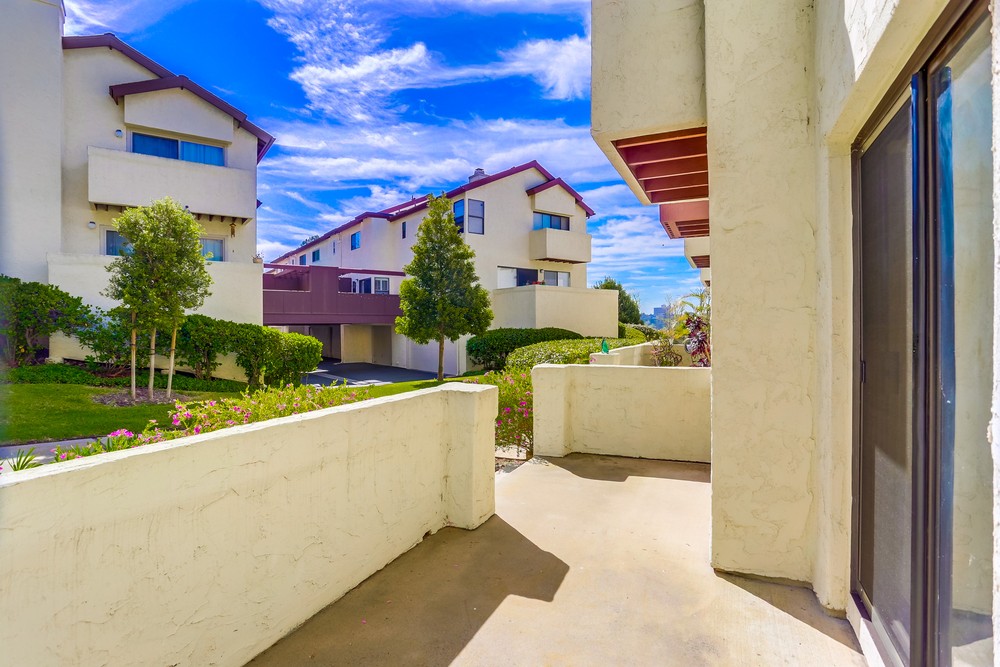 Virtual tour photo 4 of 30 for 1262 River Glen Row UNIT 17