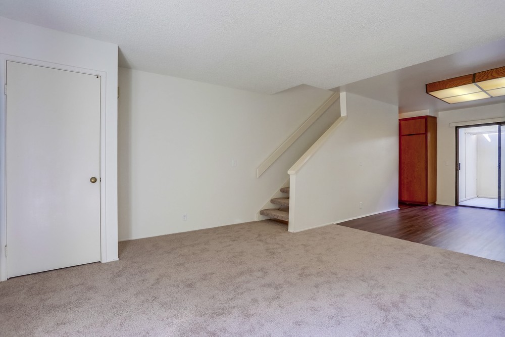 Virtual tour photo 7 of 30 for 1262 River Glen Row UNIT 17