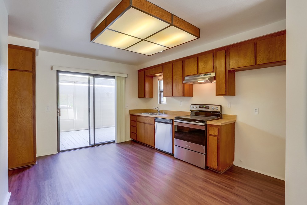 Virtual tour photo 10 of 30 for 1262 River Glen Row UNIT 17