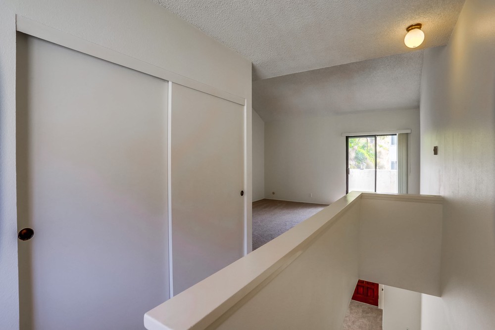 Virtual tour photo 19 of 30 for 1262 River Glen Row UNIT 17