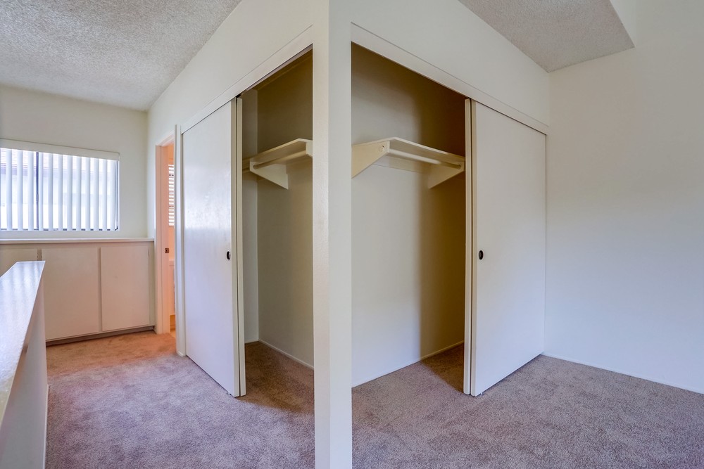 Virtual tour photo 21 of 30 for 1262 River Glen Row UNIT 17