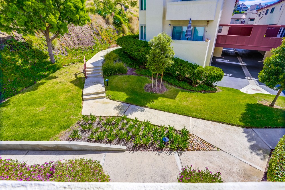 Virtual tour photo 28 of 30 for 1262 River Glen Row UNIT 17