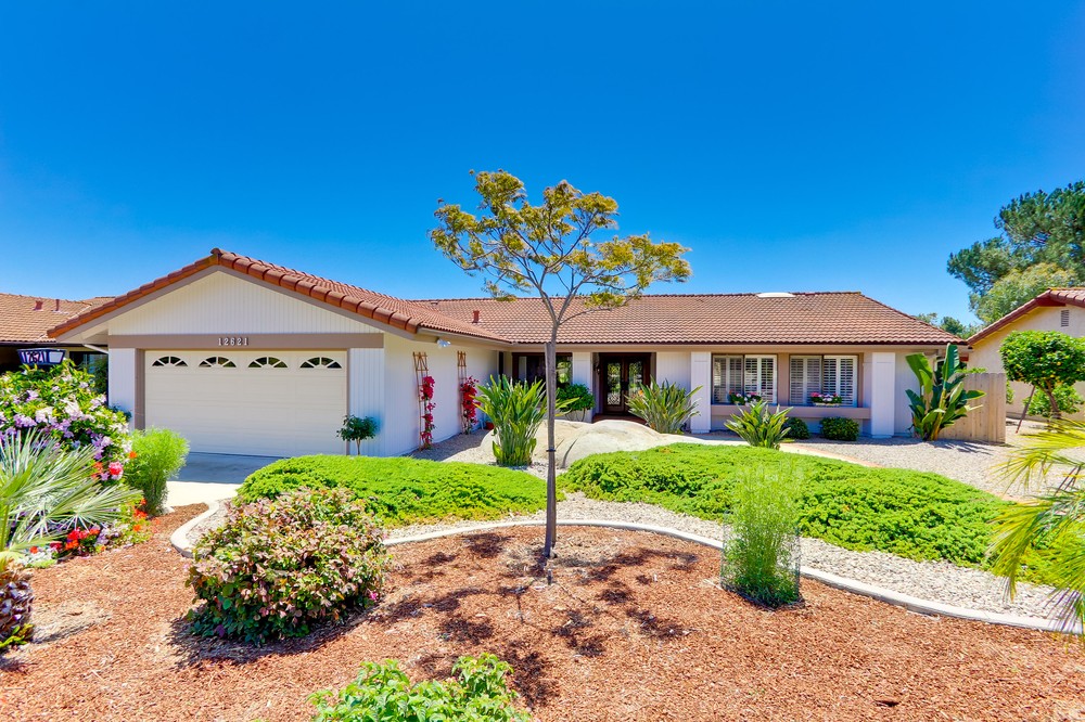 Virtual tour photo 1 of 47 for 12621 Camino Vuelo