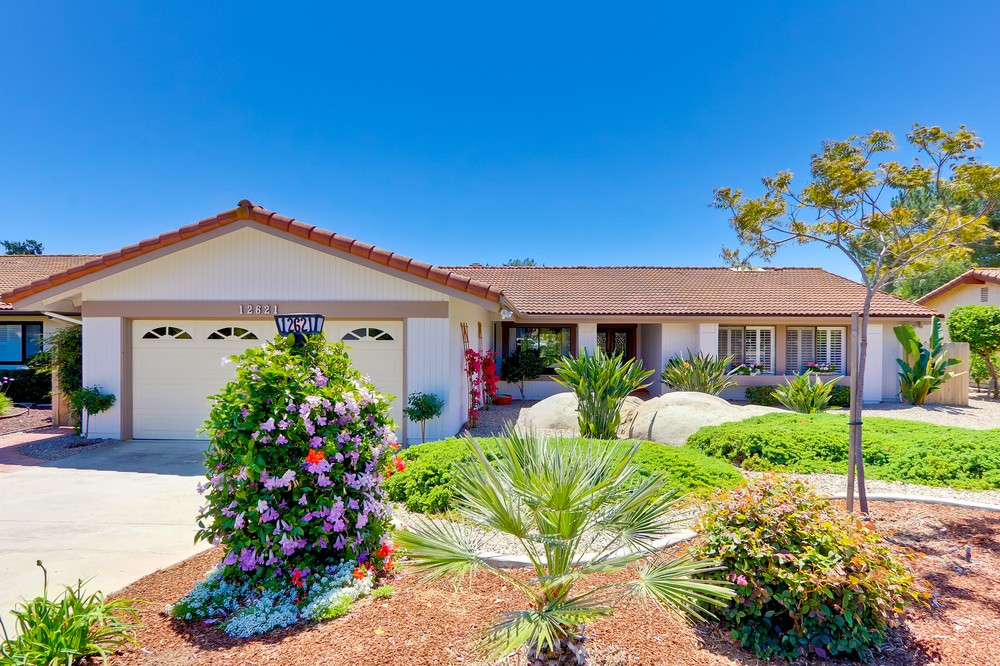 Virtual tour photo 4 of 47 for 12621 Camino Vuelo