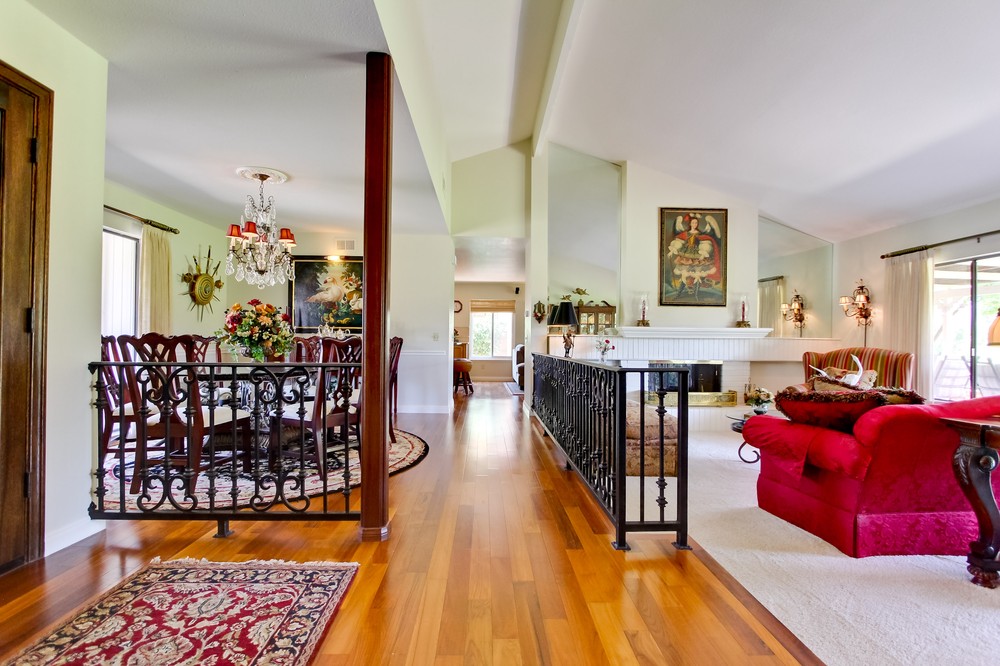 Virtual tour photo 11 of 47 for 12621 Camino Vuelo