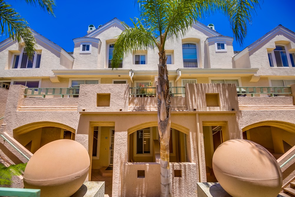Virtual tour photo 5 of 37 for 12642 Carmel Country Rd #146