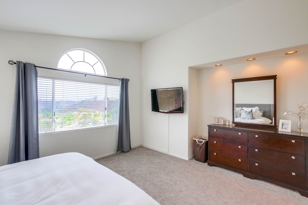 Virtual tour photo 32 of 54 for 12644 Legacy Rd