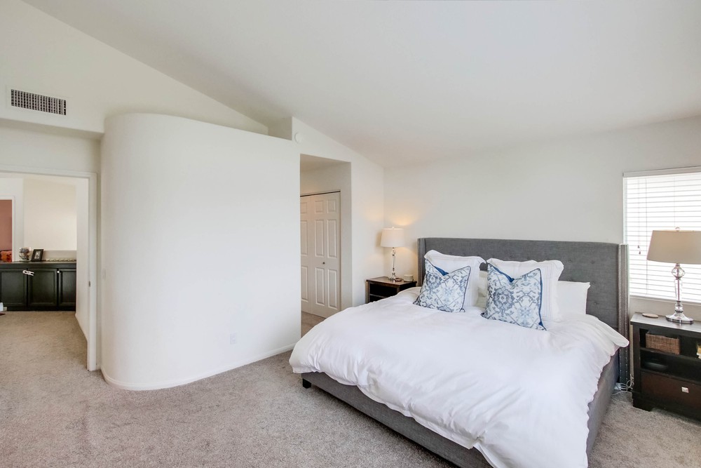 Virtual tour photo 33 of 54 for 12644 Legacy Rd