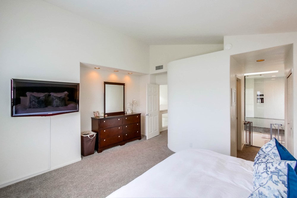 Virtual tour photo 34 of 54 for 12644 Legacy Rd