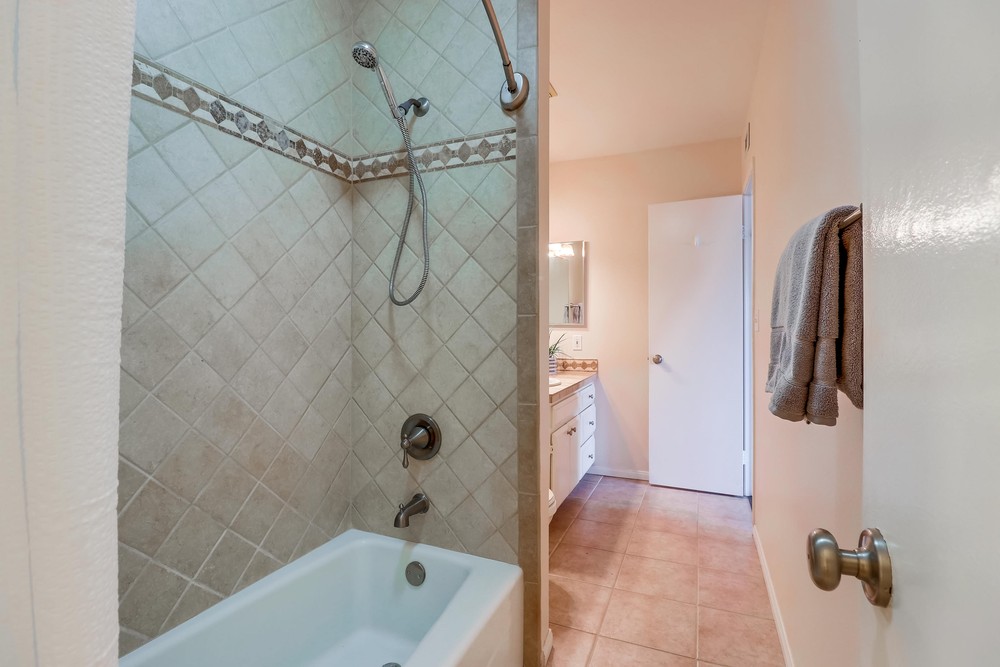 Virtual tour photo 27 of 33 for 1265 Essex St